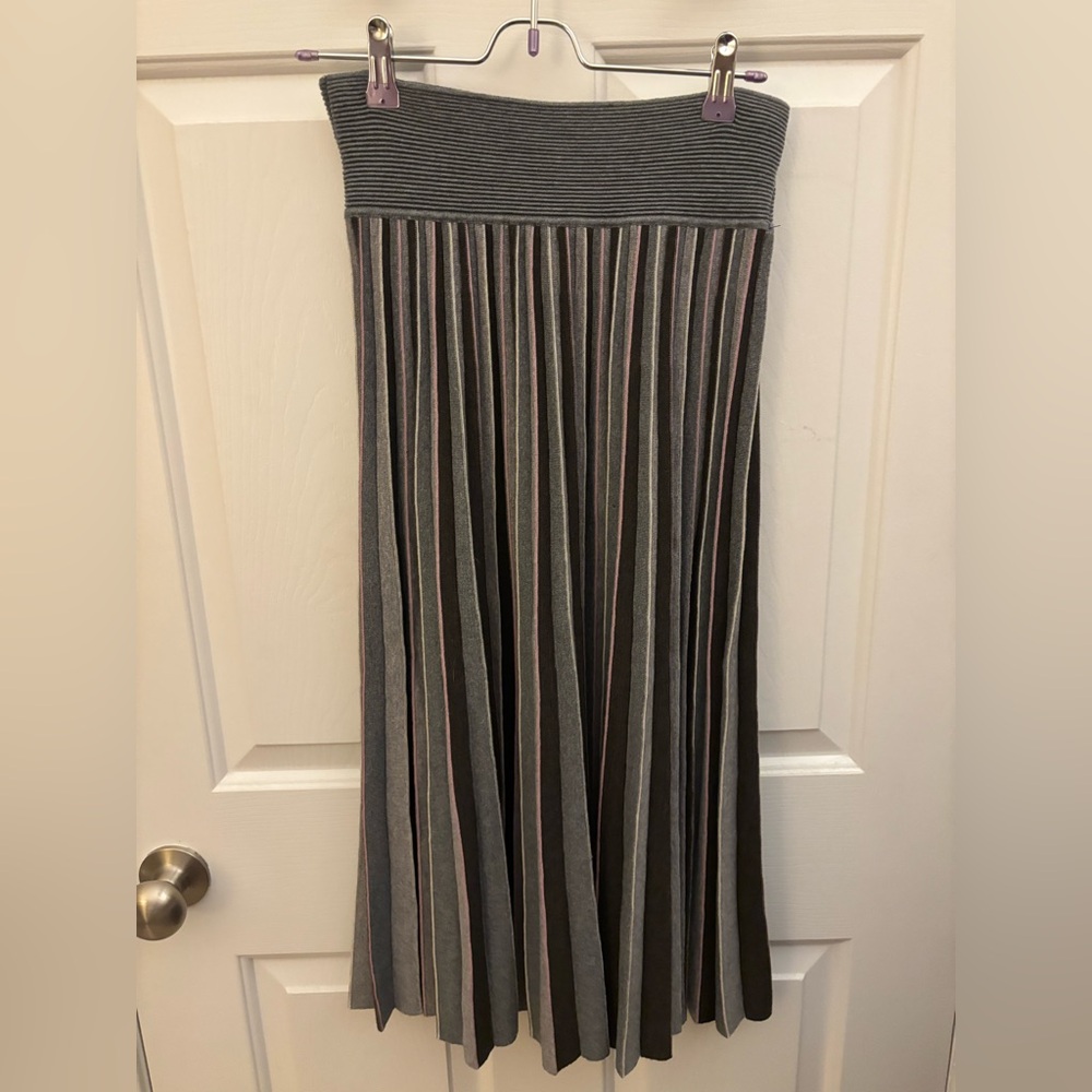 Agnona Women’s Striped Pleated 100% Lana Wool Skirt Size Medium